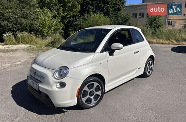 Хэтчбек Fiat 500e 2015 в Львове