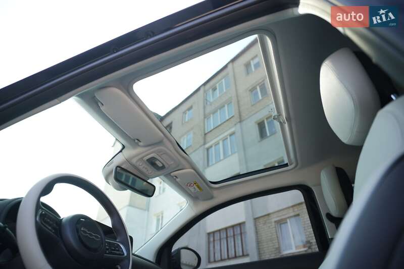 Хэтчбек Fiat 500e 2023 в Львове