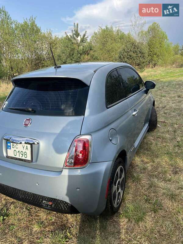 Хэтчбек Fiat 500e 2015 в Новояворовске