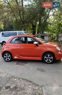 Хэтчбек Fiat 500e 2015 в 