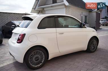 Хэтчбек Fiat 500e 2022 в 