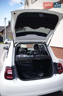Хэтчбек Fiat 500e 2022 в 