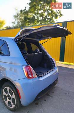 Хэтчбек Fiat 500e 2014 в 