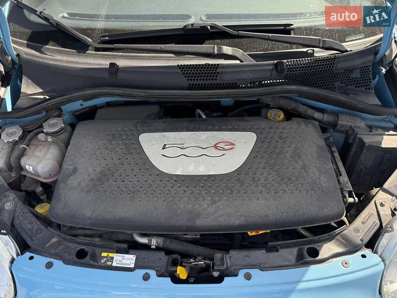 Хэтчбек Fiat 500e 2016 в Львове