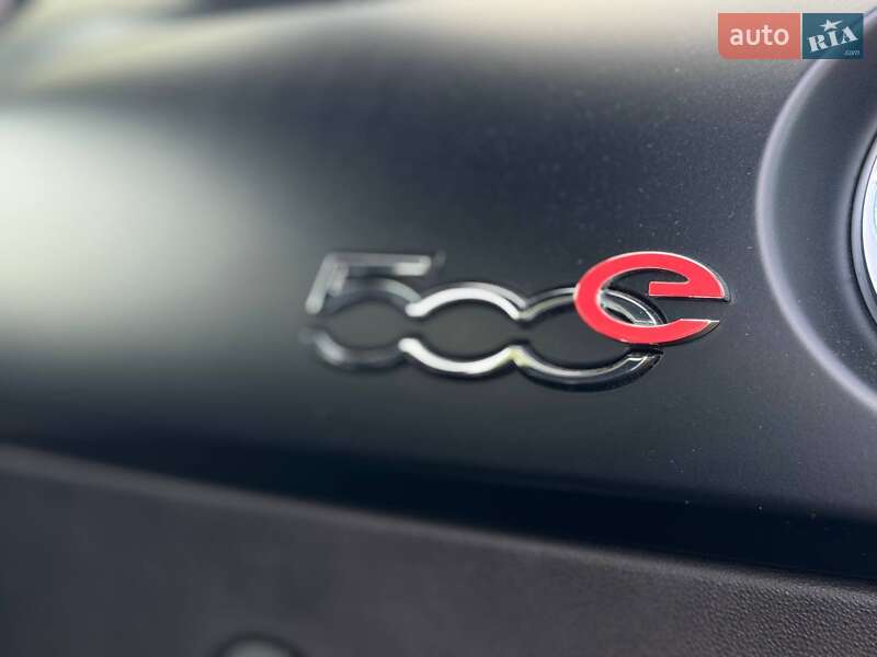 Хэтчбек Fiat 500e 2016 в Львове