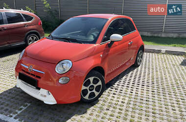 Хэтчбек Fiat 500e 2017 в 