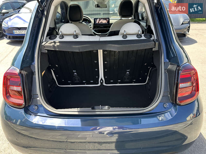 Хэтчбек Fiat 500e 2020 в Киеве