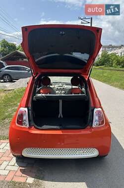 Хэтчбек Fiat 500e 2015 в 