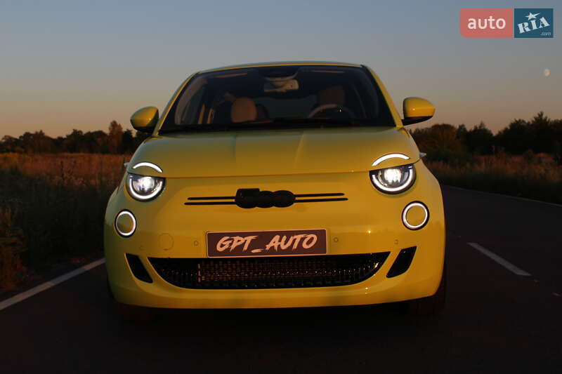 Хэтчбек Fiat 500e 2024 в 