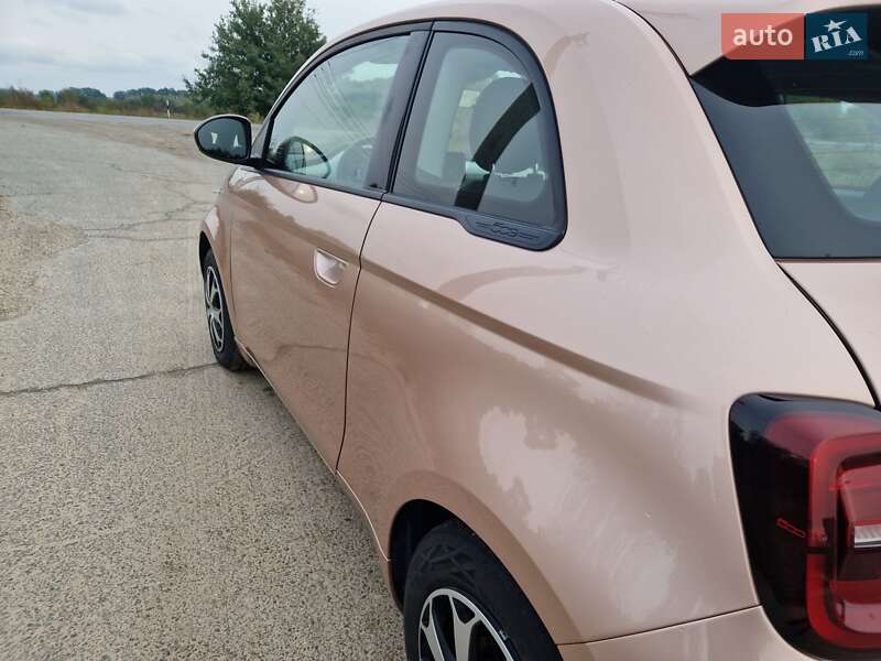 Хэтчбек Fiat 500e 2021 в Киеве