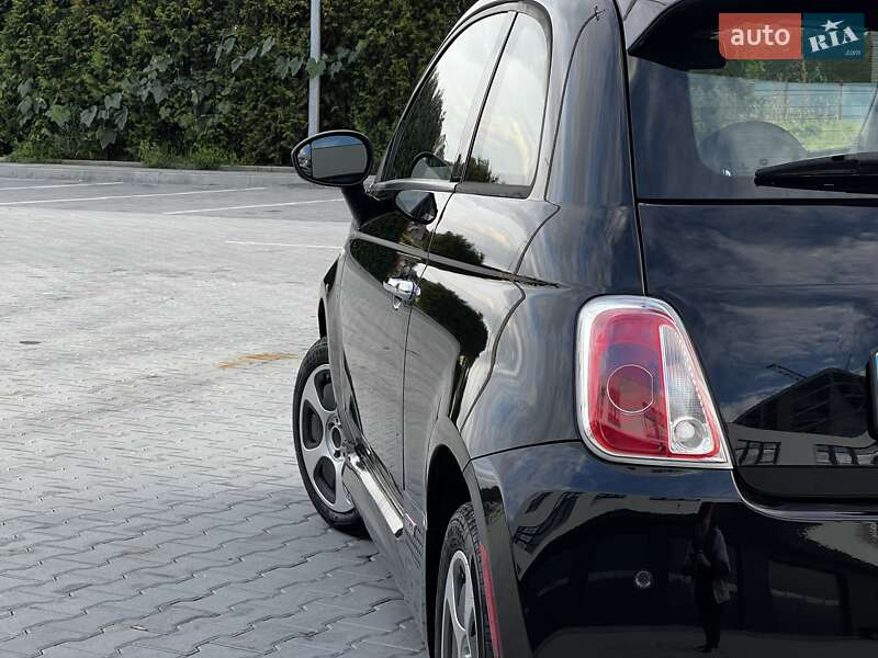 Хэтчбек Fiat 500e 2014 в Городке