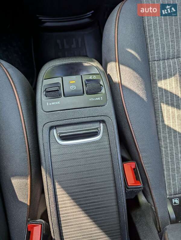 Хэтчбек Fiat 500e 2021 в Киеве