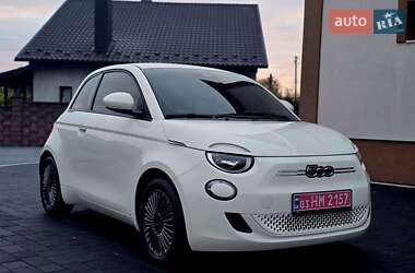 Хетчбек Fiat 500e 2023 в 