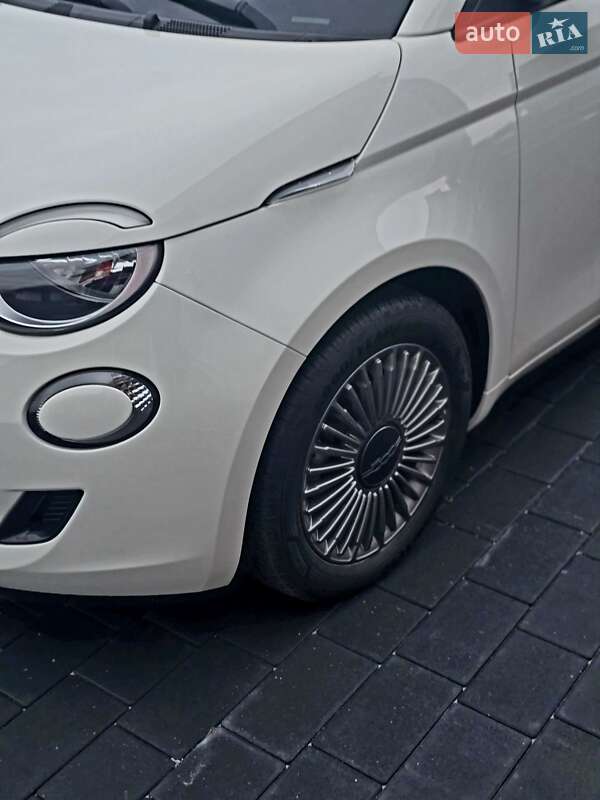Хэтчбек Fiat 500e 2023 в Дубно фото 26 Хэтчбек Fiat 500e 2023 в Дубно