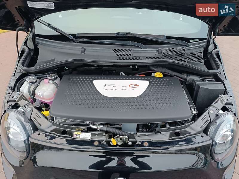Хэтчбек Fiat 500e 2015 в Ровно