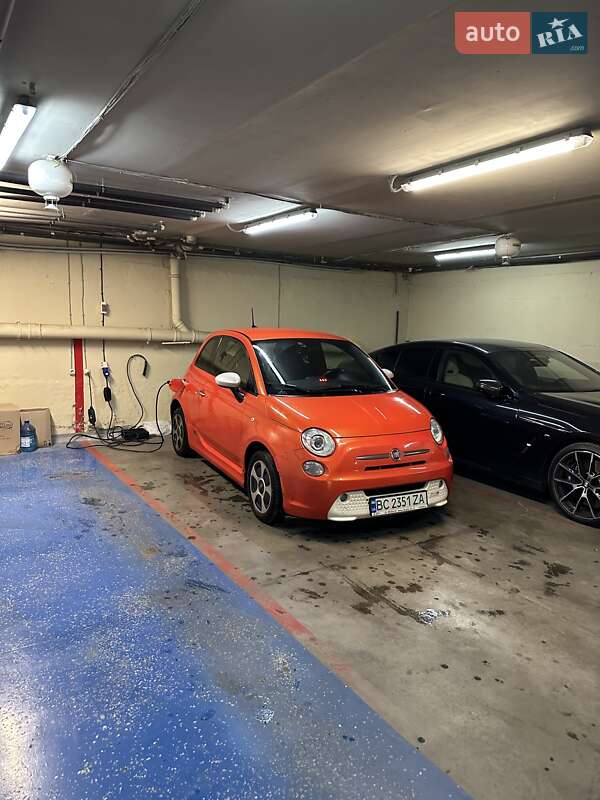 Хэтчбек Fiat 500e 2016 в Киеве фото 19 Хэтчбек Fiat 500e 2016 в Киеве
