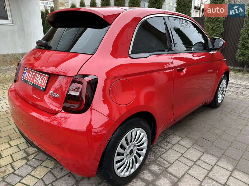 Хэтчбек Fiat 500e 2022 в Дубно