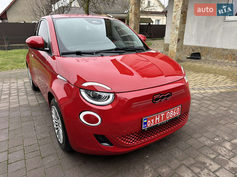 Хэтчбек Fiat 500e 2022 в Дубно