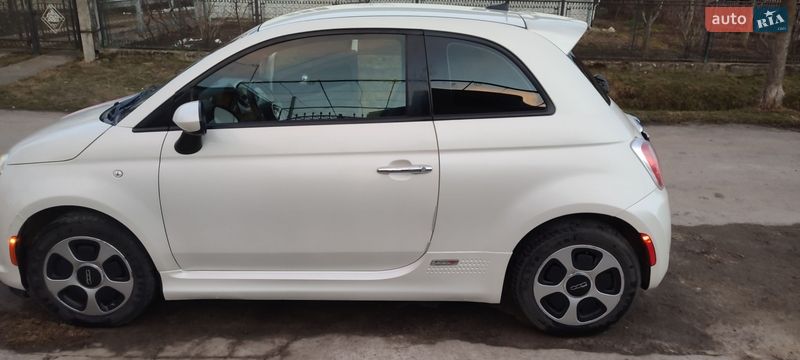 Хэтчбек Fiat 500e 2015 в Богородчанах