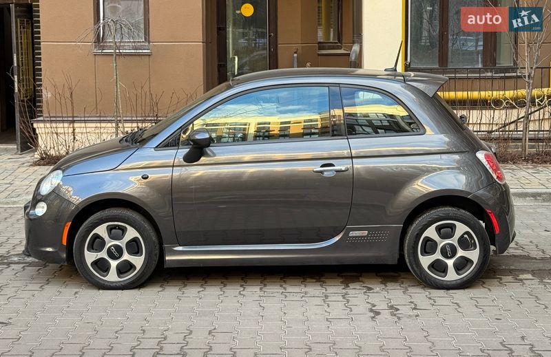 Хетчбек Fiat 500e 2015 в Києві