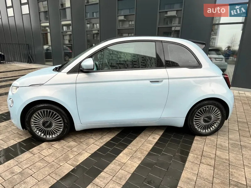 Fiat 500e 2021 VIN ZFAEFAC47NX048156 фото оголошення 2 з 41