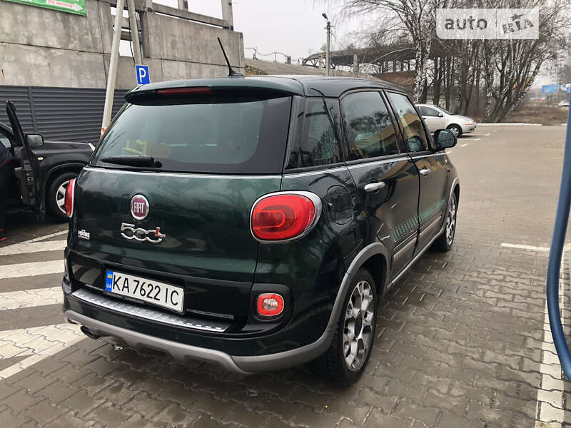 Хэтчбек Fiat 500L 2013 в Вишневом