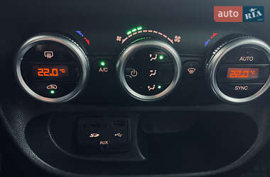 Хэтчбек Fiat 500L 2013 в 
