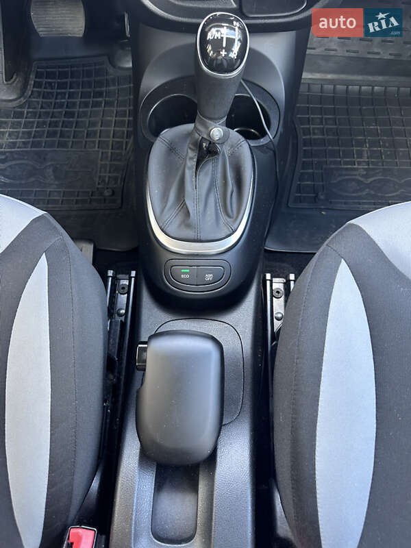Хетчбек Fiat 500L 2013 в Києві