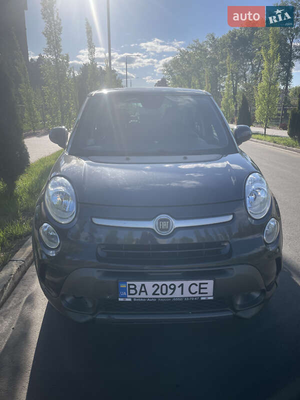 Хэтчбек Fiat 500L 2013 в Киеве