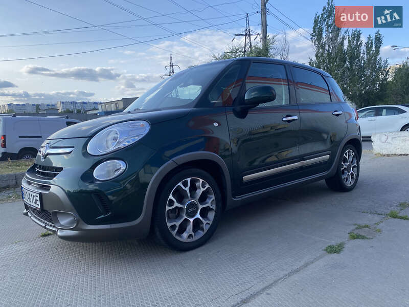 Хэтчбек Fiat 500L 2013 в 