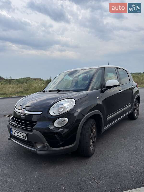 Хэтчбек Fiat 500L 2013 в 