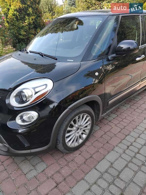 Хэтчбек Fiat 500L 2013 в 