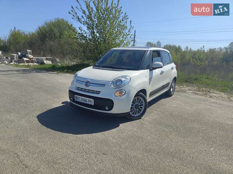 Хэтчбек Fiat 500L 2013 в 