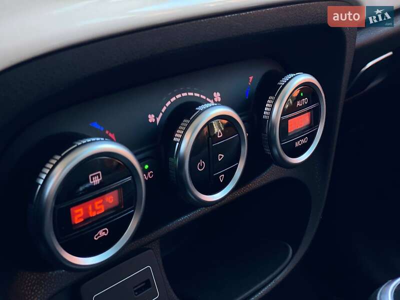 Хетчбек Fiat 500L 2015 в Києві фото 35 Хетчбек Fiat 500L 2015 в Києві