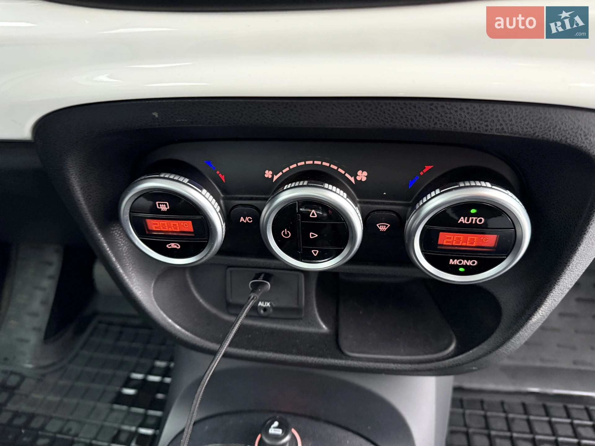 2014 Fiat 500L - мініатюра 30