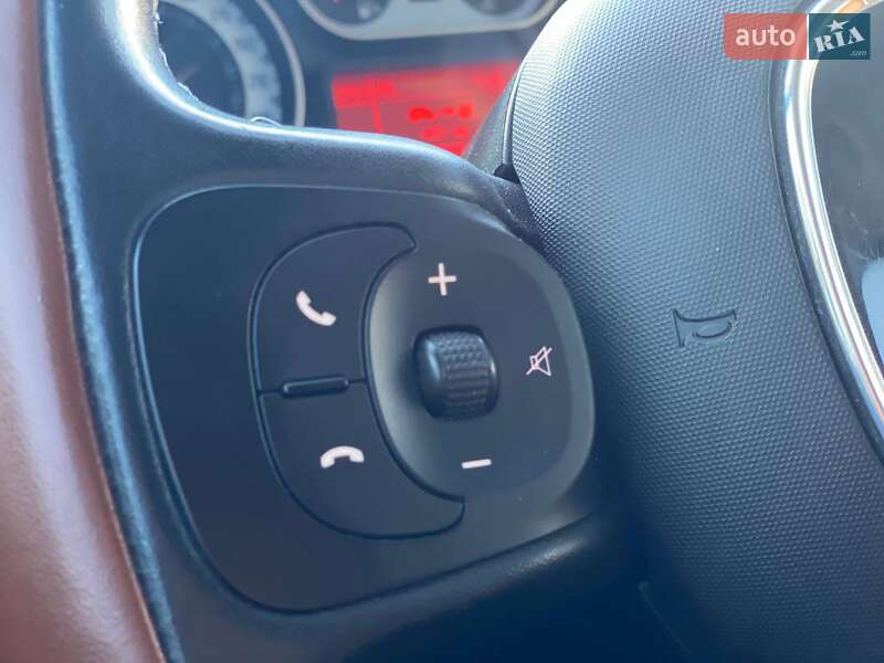 Хэтчбек Fiat 500L 2015 в Киеве фото 26 Хэтчбек Fiat 500L 2015 в Киеве