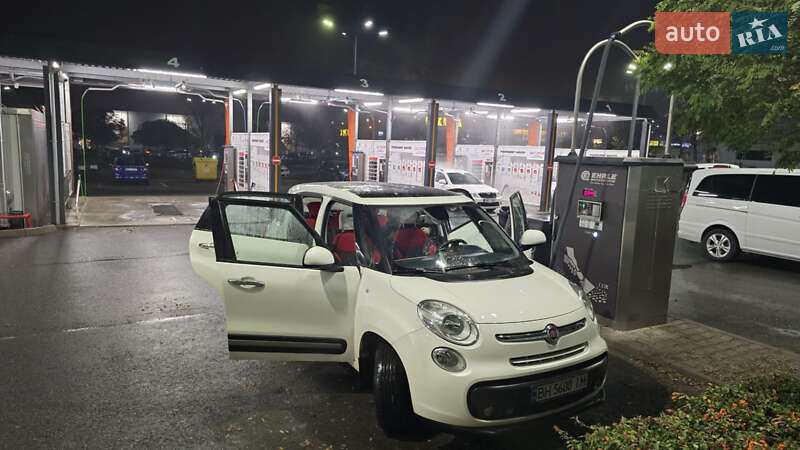 Хетчбек Fiat 500L 2015 в Чернівцях