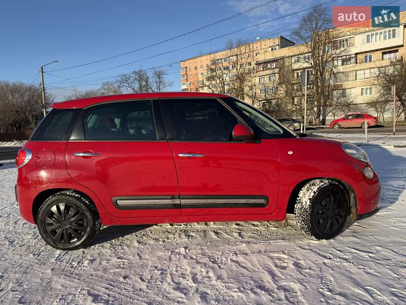 Хэтчбек Fiat 500L 2012 в Черновцах