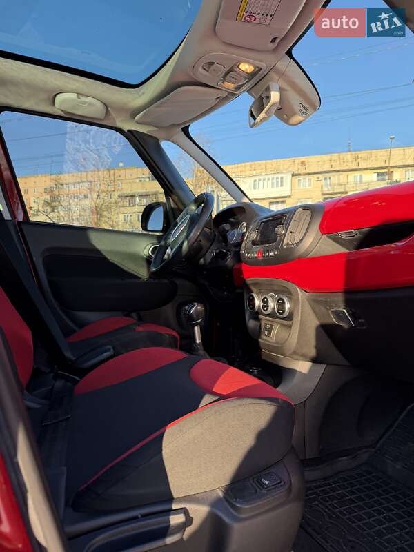 Хэтчбек Fiat 500L 2012 в Черновцах