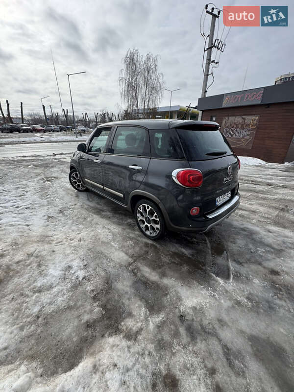 Хетчбек Fiat 500L 2013 в Вишневому фото 7 Хетчбек Fiat 500L 2013 в Вишневому