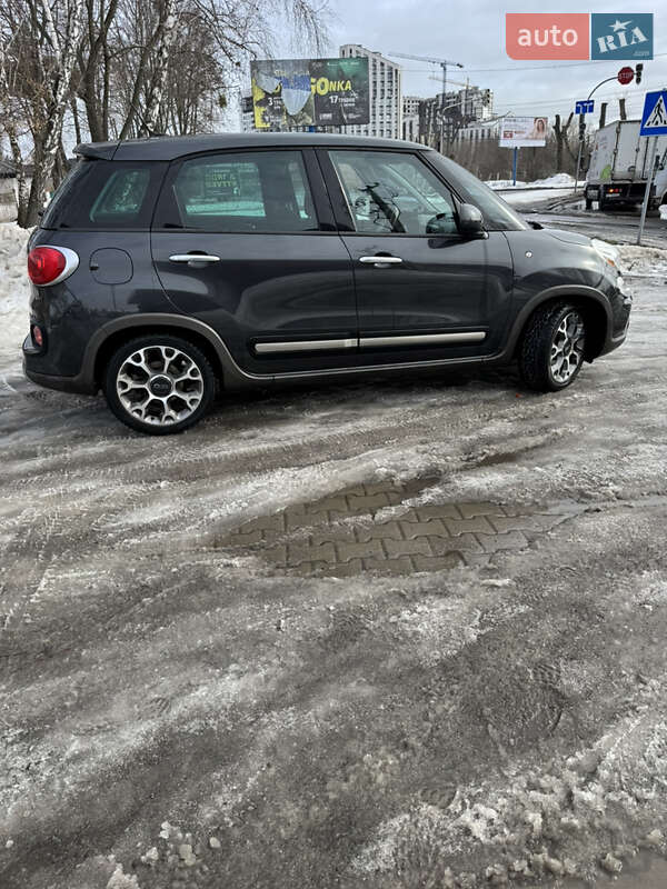 Хетчбек Fiat 500L 2013 в Вишневому фото 6 Хетчбек Fiat 500L 2013 в Вишневому