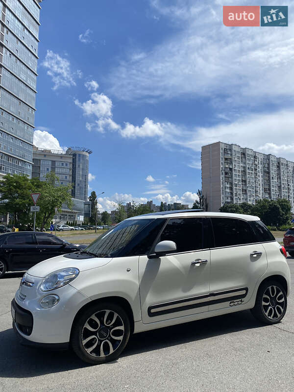 Хэтчбек Fiat 500L 2012 в Каневе