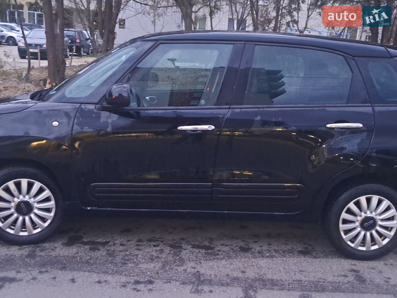 Хэтчбек Fiat 500L 2015 в Львове