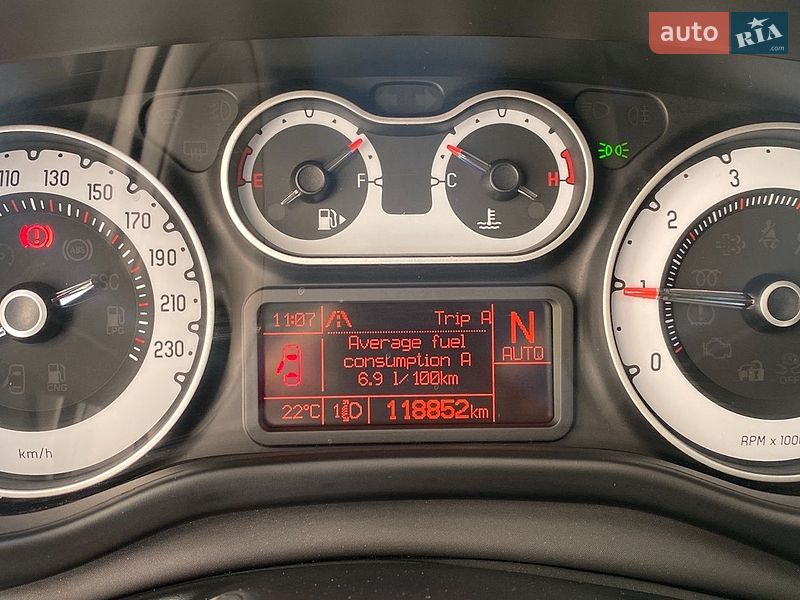 Хэтчбек Fiat 500L 2016 в Киеве