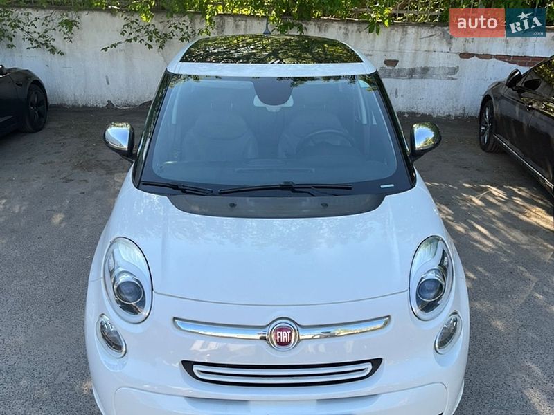 Хэтчбек Fiat 500L 2015 в Киеве
