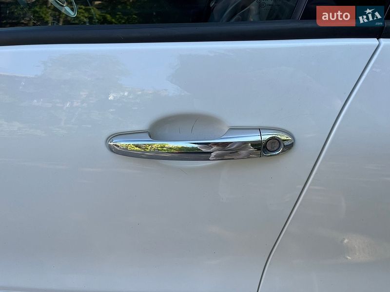 Хэтчбек Fiat 500L 2015 в Киеве