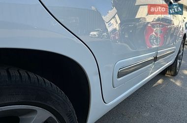 Хэтчбек Fiat 500L 2015 в Киеве