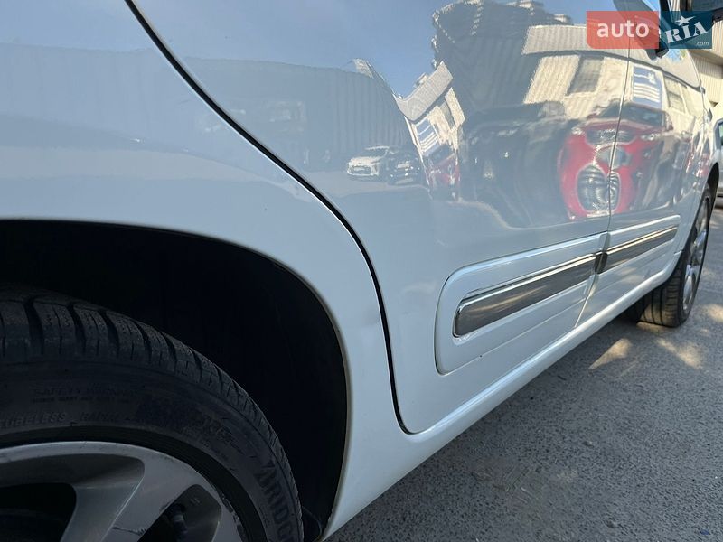 Хэтчбек Fiat 500L 2015 в Киеве