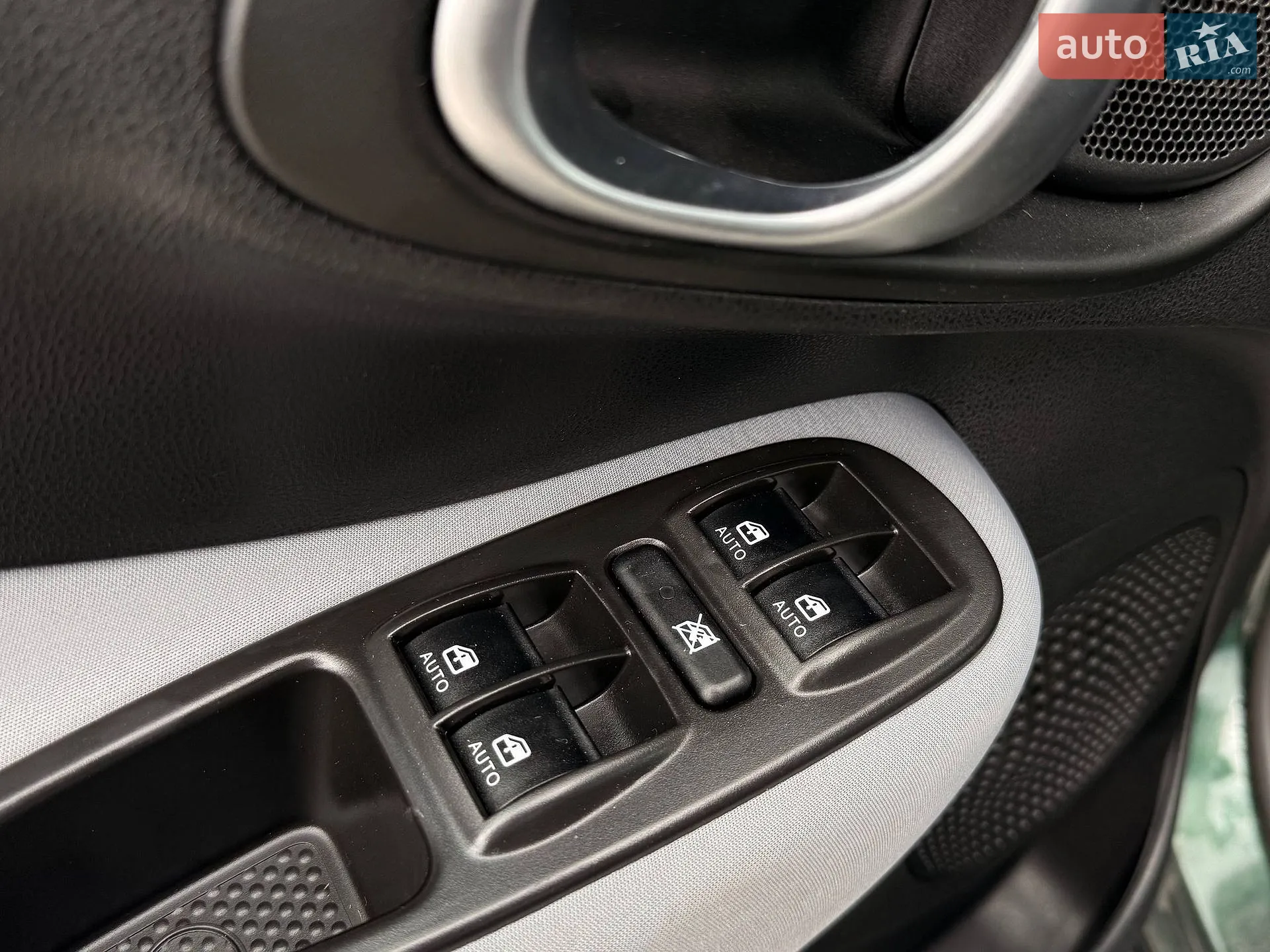 2014 Fiat 500L - мініатюра 13
