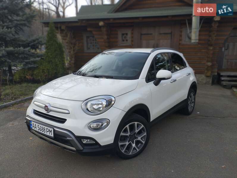 Внедорожник / Кроссовер Fiat 500X 2016 в 